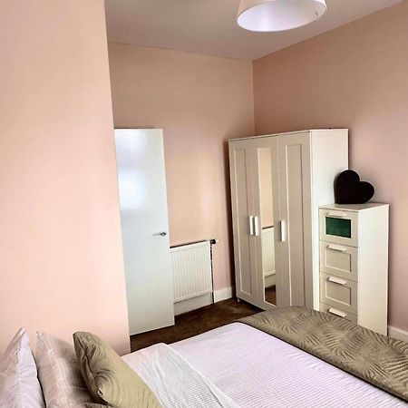 Prestwick Kingb Petsok Freep Wifi Tv Apartment Bagian luar foto