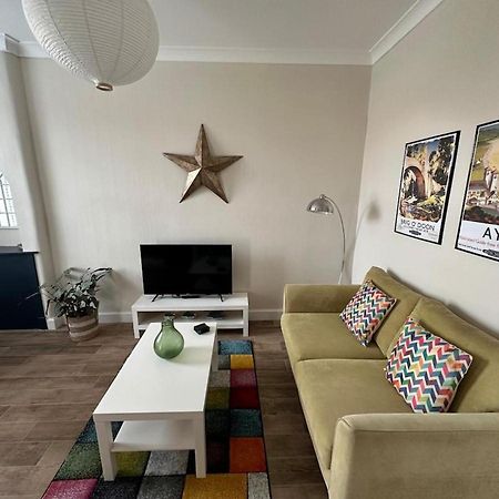 Prestwick Kingb Petsok Freep Wifi Tv Apartment Bagian luar foto