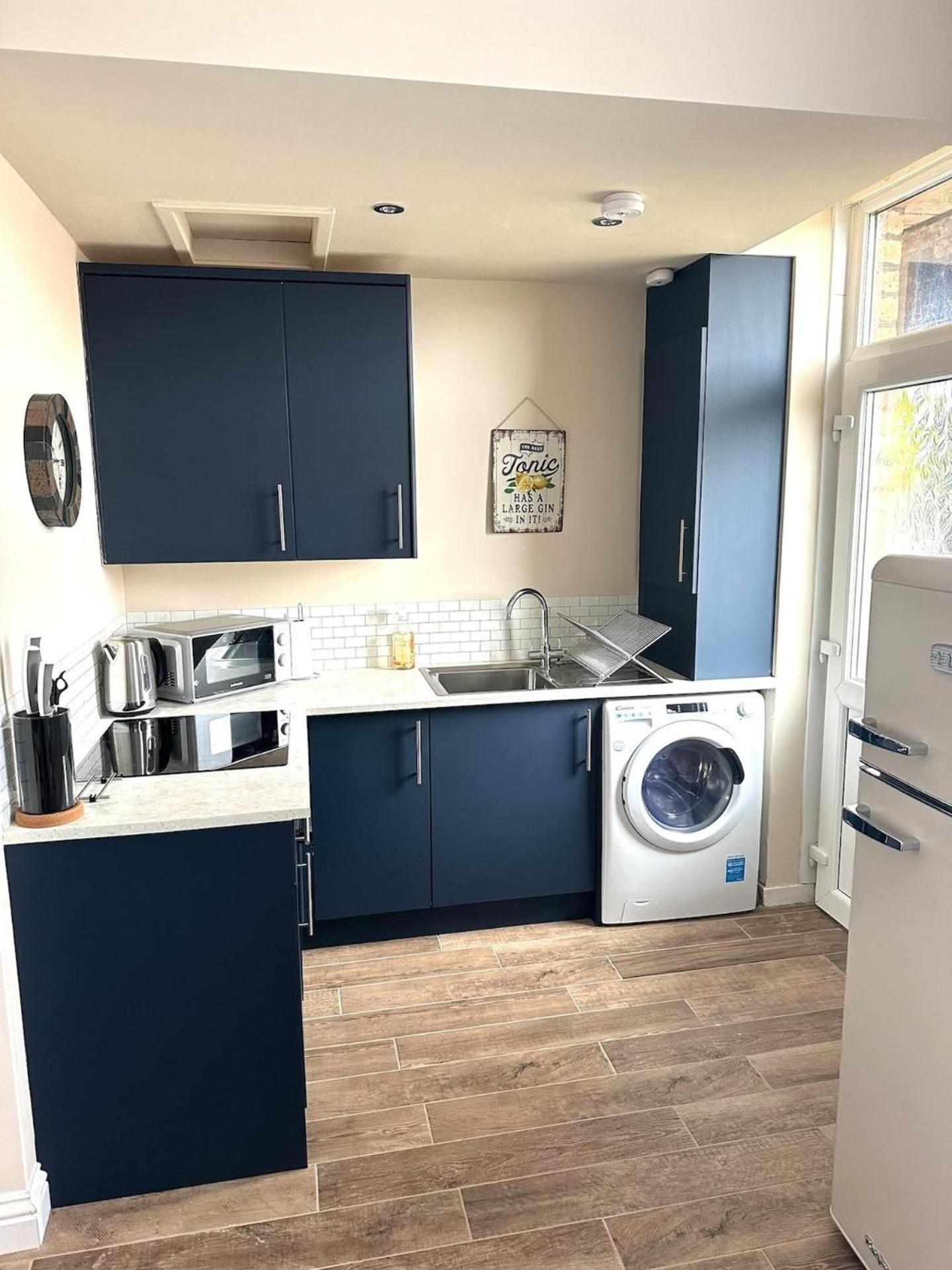 Prestwick Kingb Petsok Freep Wifi Tv Apartment Bagian luar foto